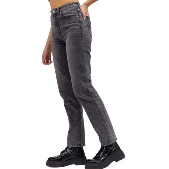 New Daydreamer x Lee 90s Inspired Straight Leg Washed Denim - Picture 4 of 11